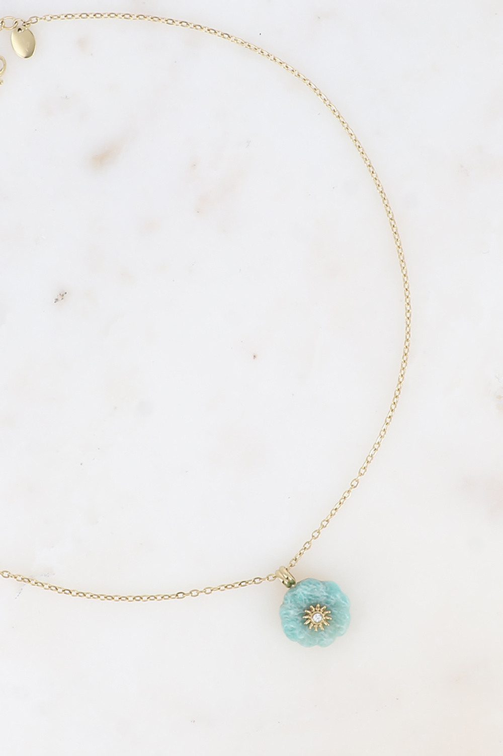 Grossiste Bohm - Collier - fleur en pierre naturelle et oxyde de zirconium