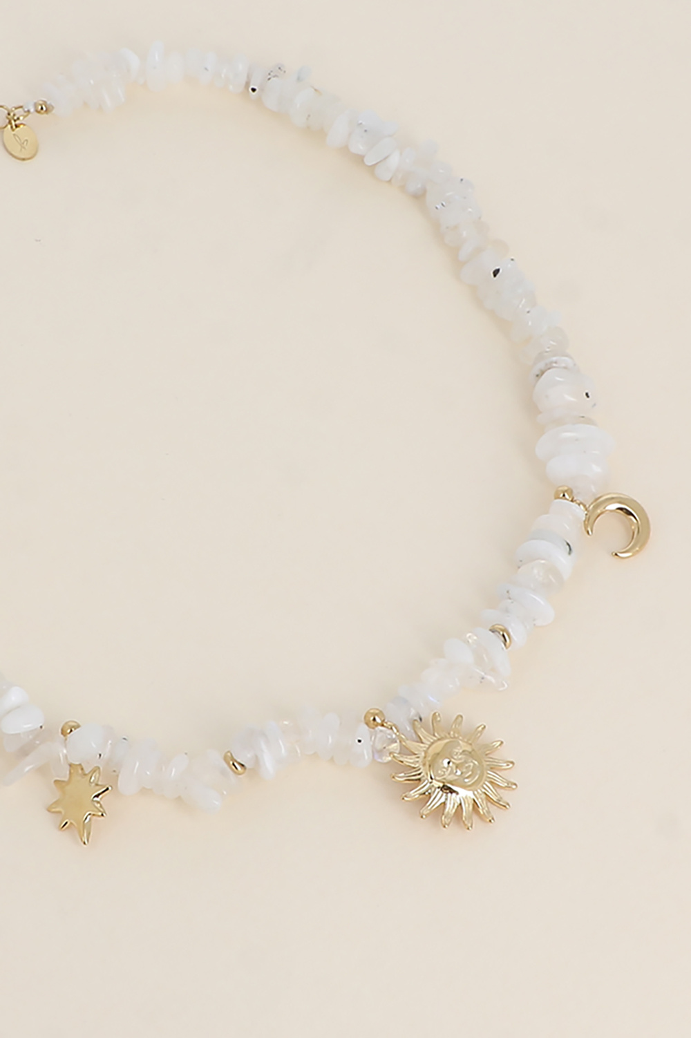Mayorista Bohm - Collar en hilo - piedras naturales con colgantes de estrella, sol y luna