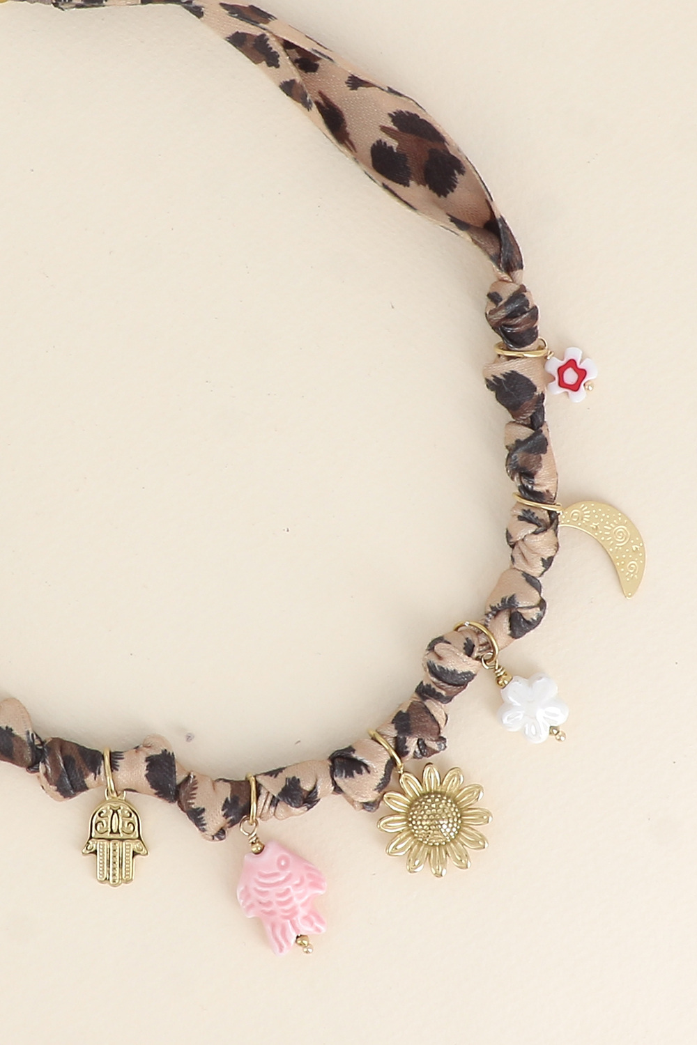 Großhändler Bohm - Stoffkette - einzigartige Muster mit Hand, Blume, Mond, Fisch, Blumen