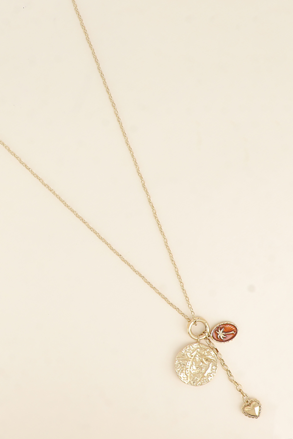 Mayorista Bohm - Collar largo - anillo y colgante de palmera de esmalte, medallón redondo texturizado y corazón