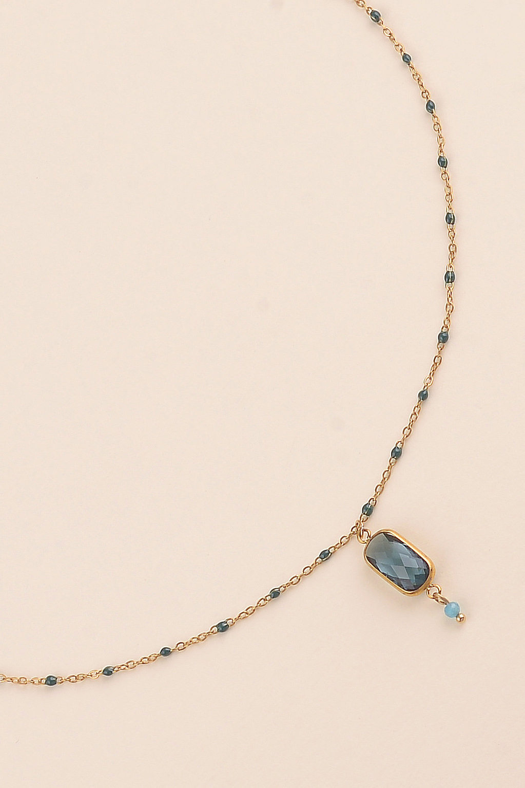 Mayorista Bohm - Collar - cadena esmaltada con cristal rectangular