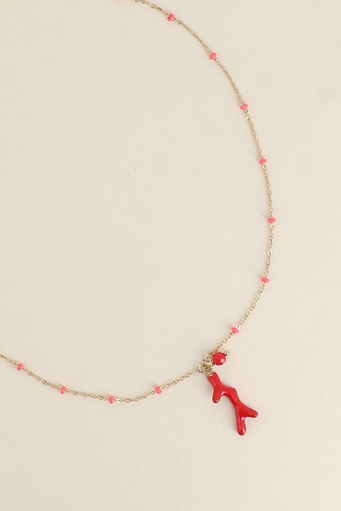 Mayorista Bohm - Collar - cadena con cuentas esmaltadas y coral esmaltado