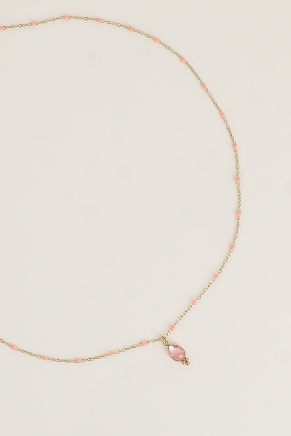 Grossiste Bohm - Collier - chaîne émaillée et pendentif goutte en pierre naturelle