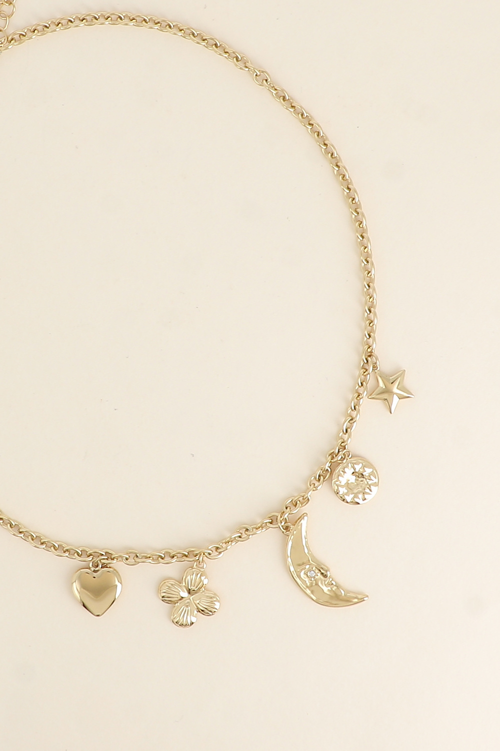 Grossiste Bohm - Collier - soleil, coeur, lune, fleur, étoile et trèfle