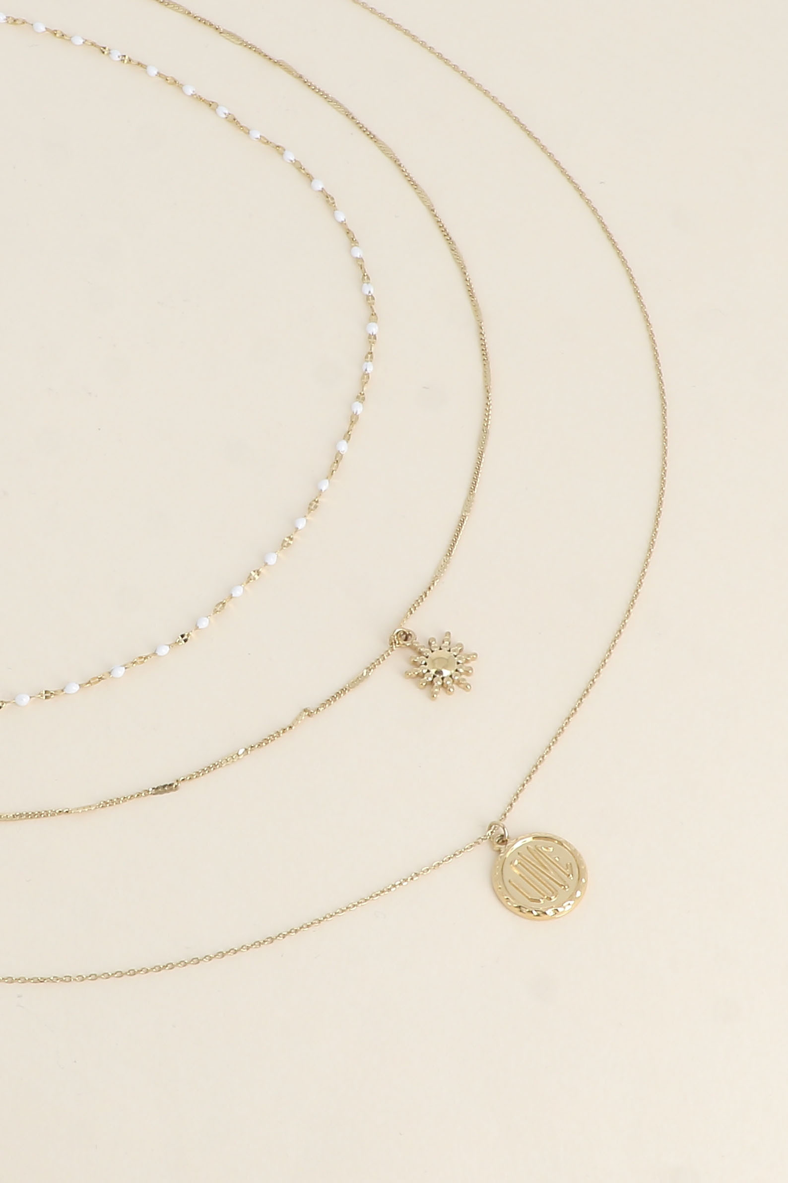 Grossiste Bohm - Collier - 3 rangs, maille émaillée, médaille LOVE et soleil