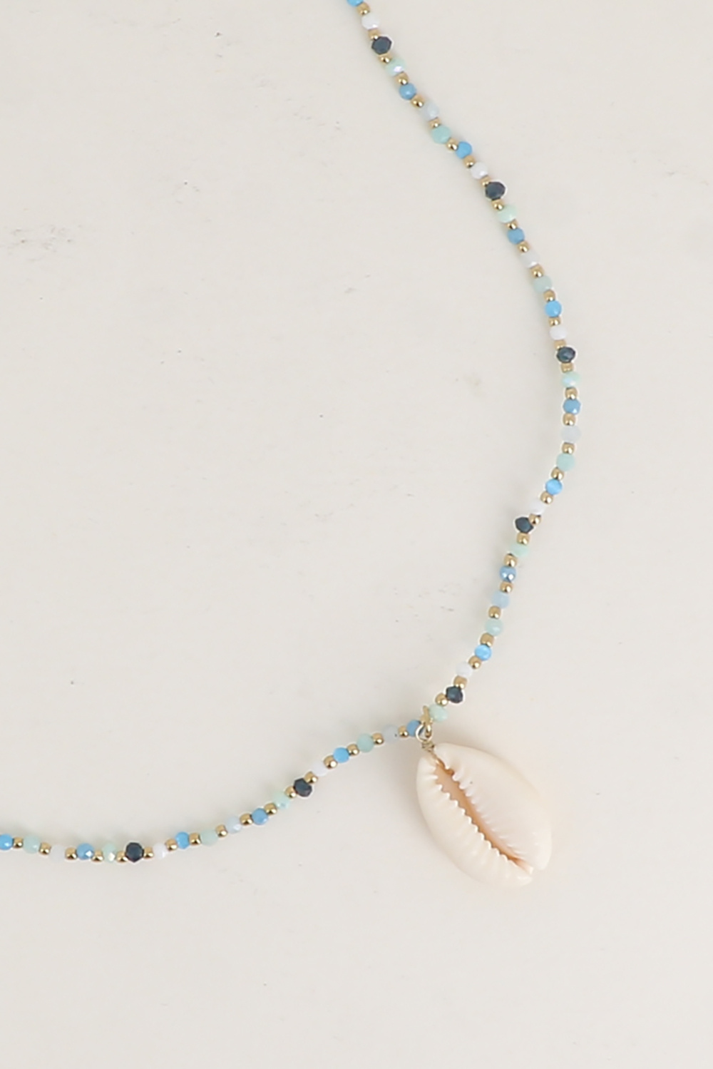 Mayorista Bohm - Collar - en hilo, gargantilla con piedras naturales, cuentas de rocalla y cauri natural
