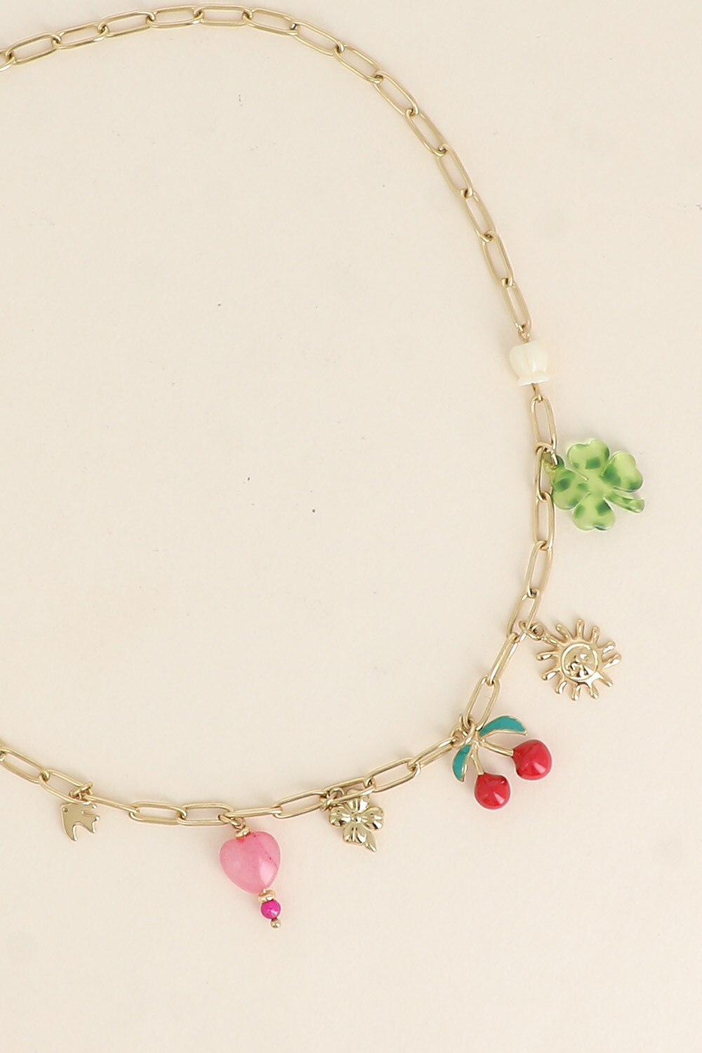 Grossiste Bohm - Collier - trèfles, soleil, cerise en émail, perle coeur