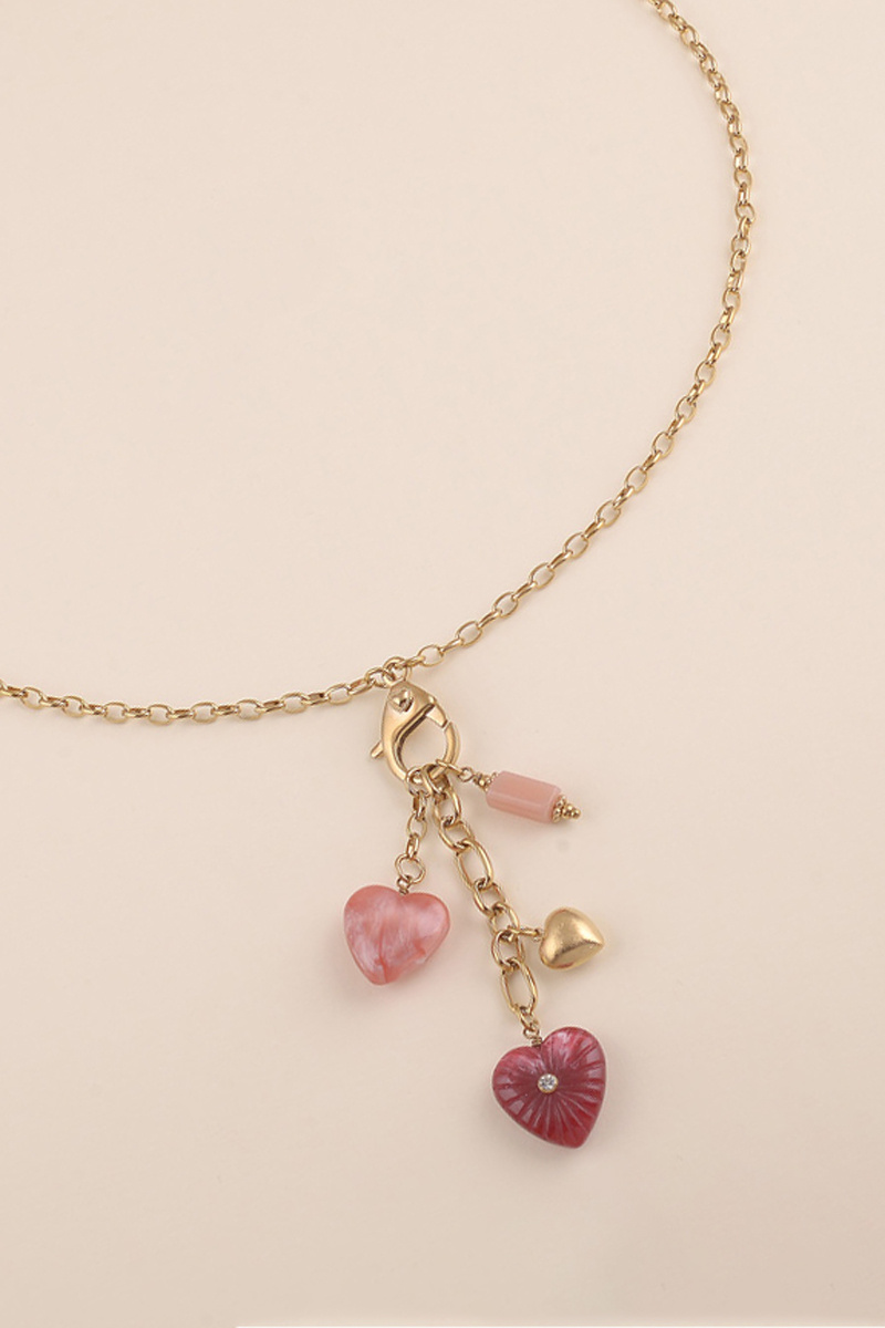 Grossiste Bohm - Collier - breloques coeurs en résine