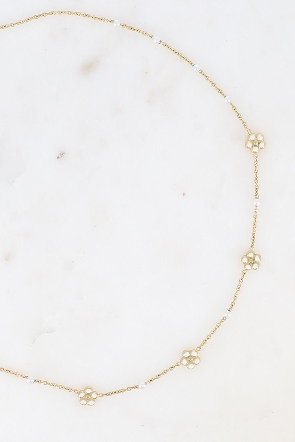 Mayorista Bohm - Collar - cuentas de resina blanca, pequeñas flores esmaltadas