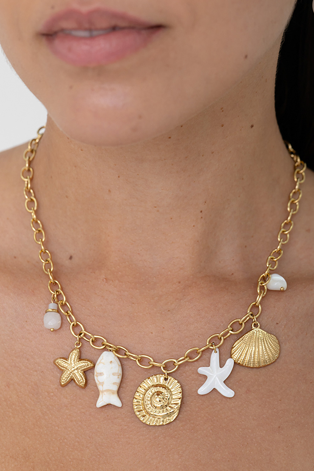 Grossista Bohm - Collana - conchiglie, stelle marine, pesce in resina, pietre naturali
