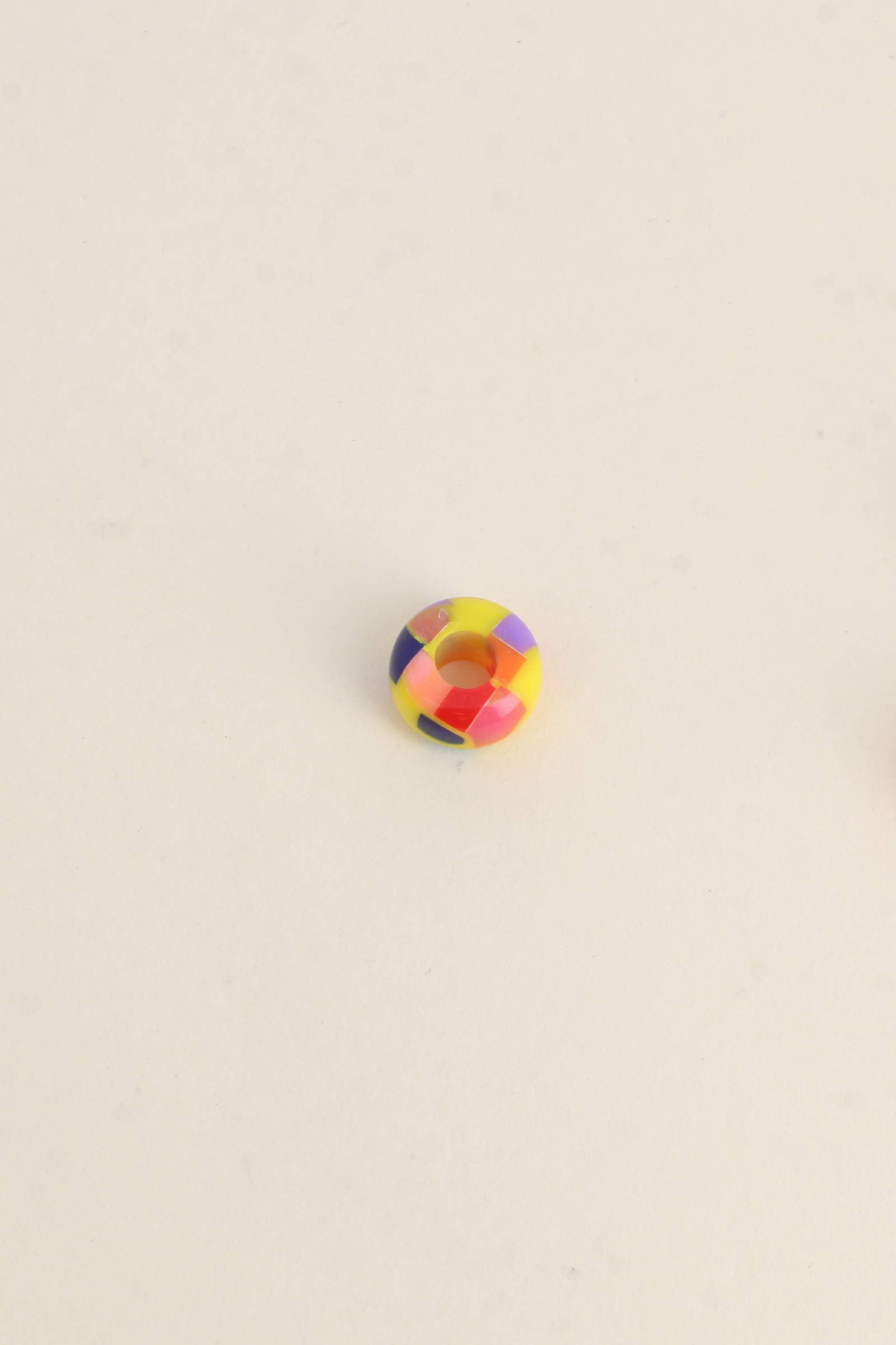 Grossiste Bohm - Perle de donut en acétate facetté multicolor de 13mm, vendu par 10 pièces