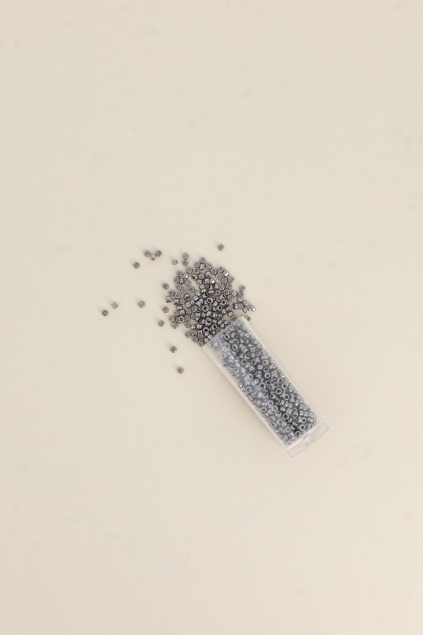 Grossiste Bohm - Lot de perles rocailles 2,5mm