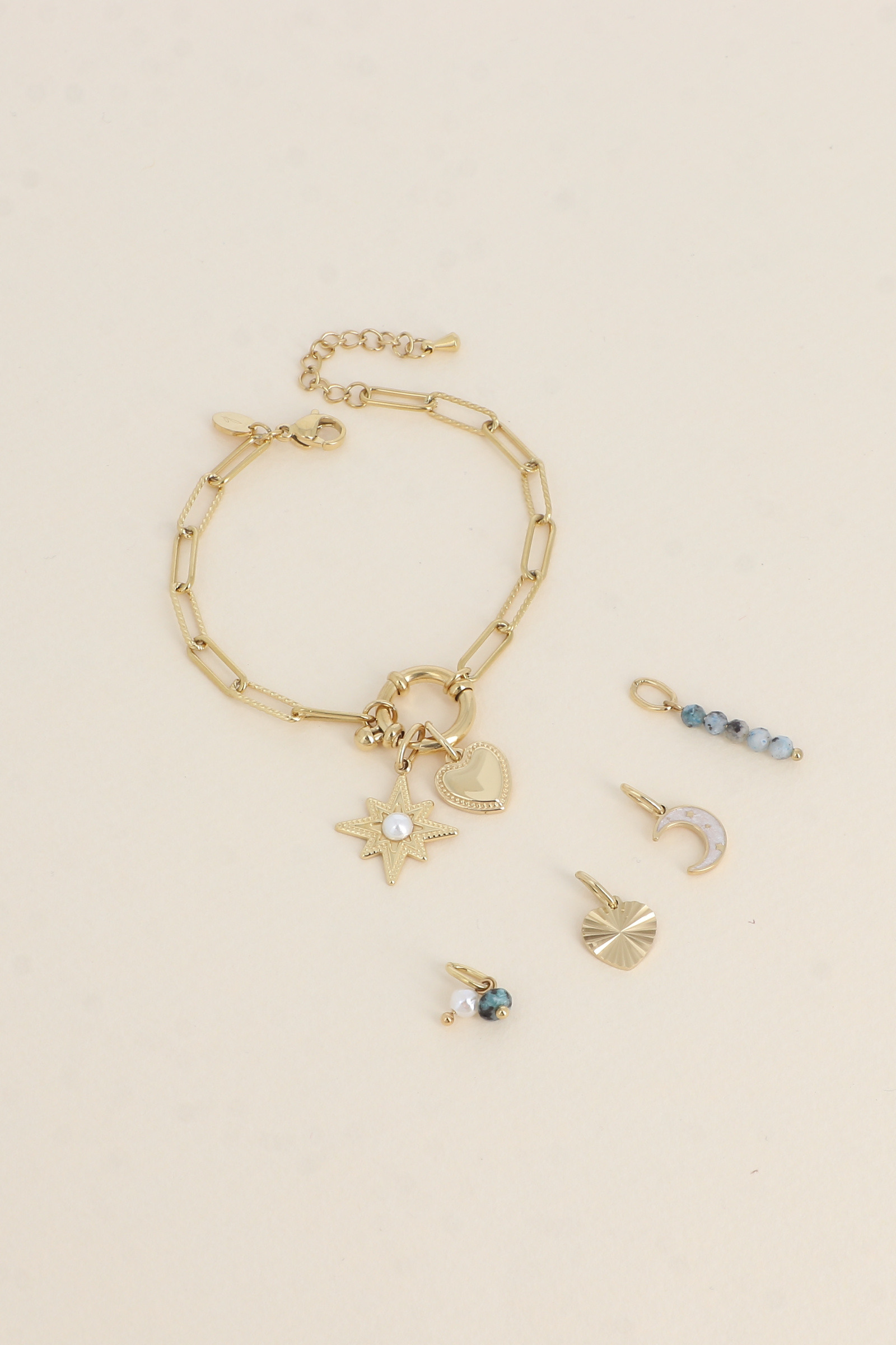 Grossiste Bohm - Cartelette WITH LOVE Bracelet et 6 pendentifs (étoile, boule de résine et coeur)