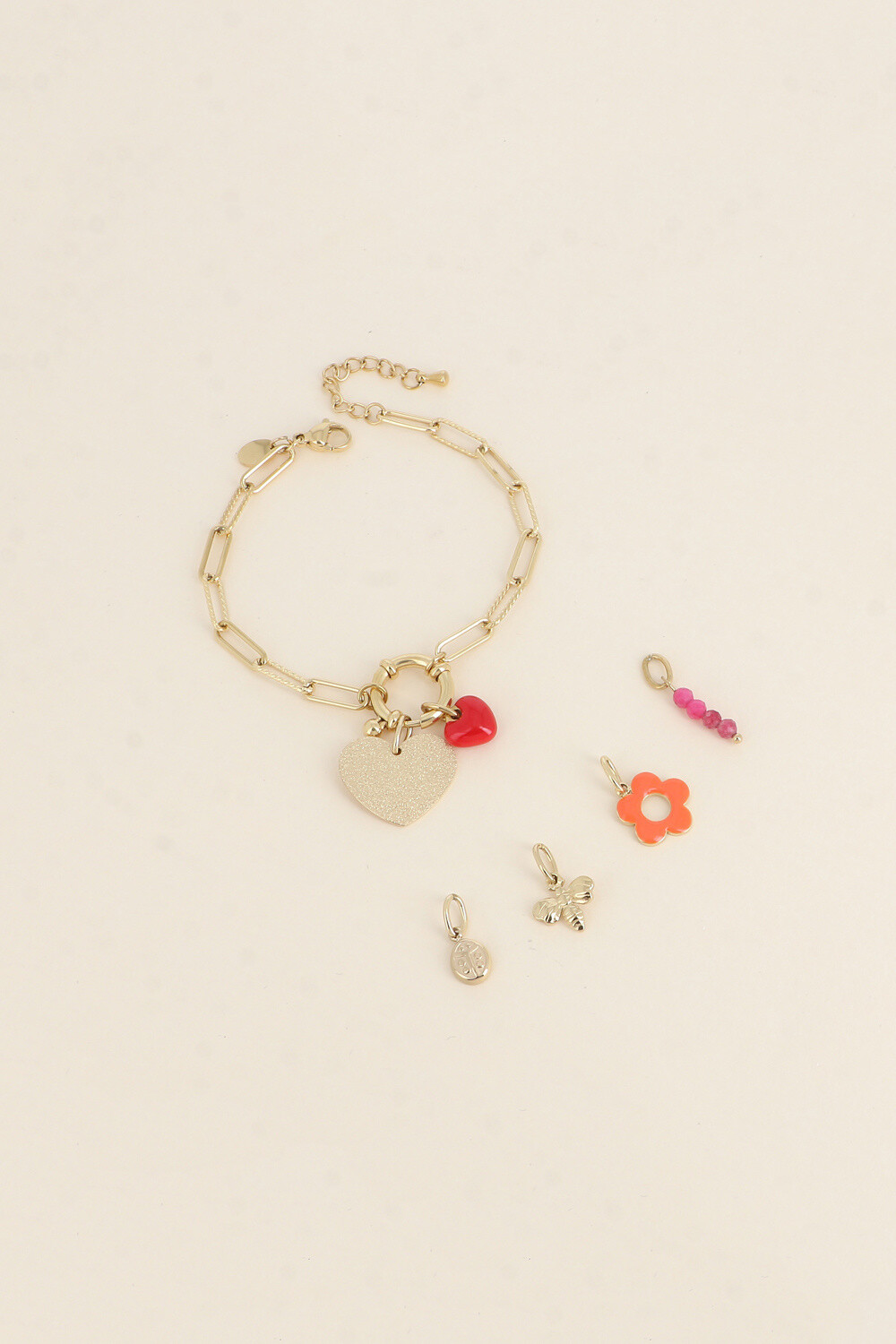 Grossiste Bohm - Cartelette WITH LOVE Bracelet et 6 pendentifs (coeur pailleté et coeur émaillé)