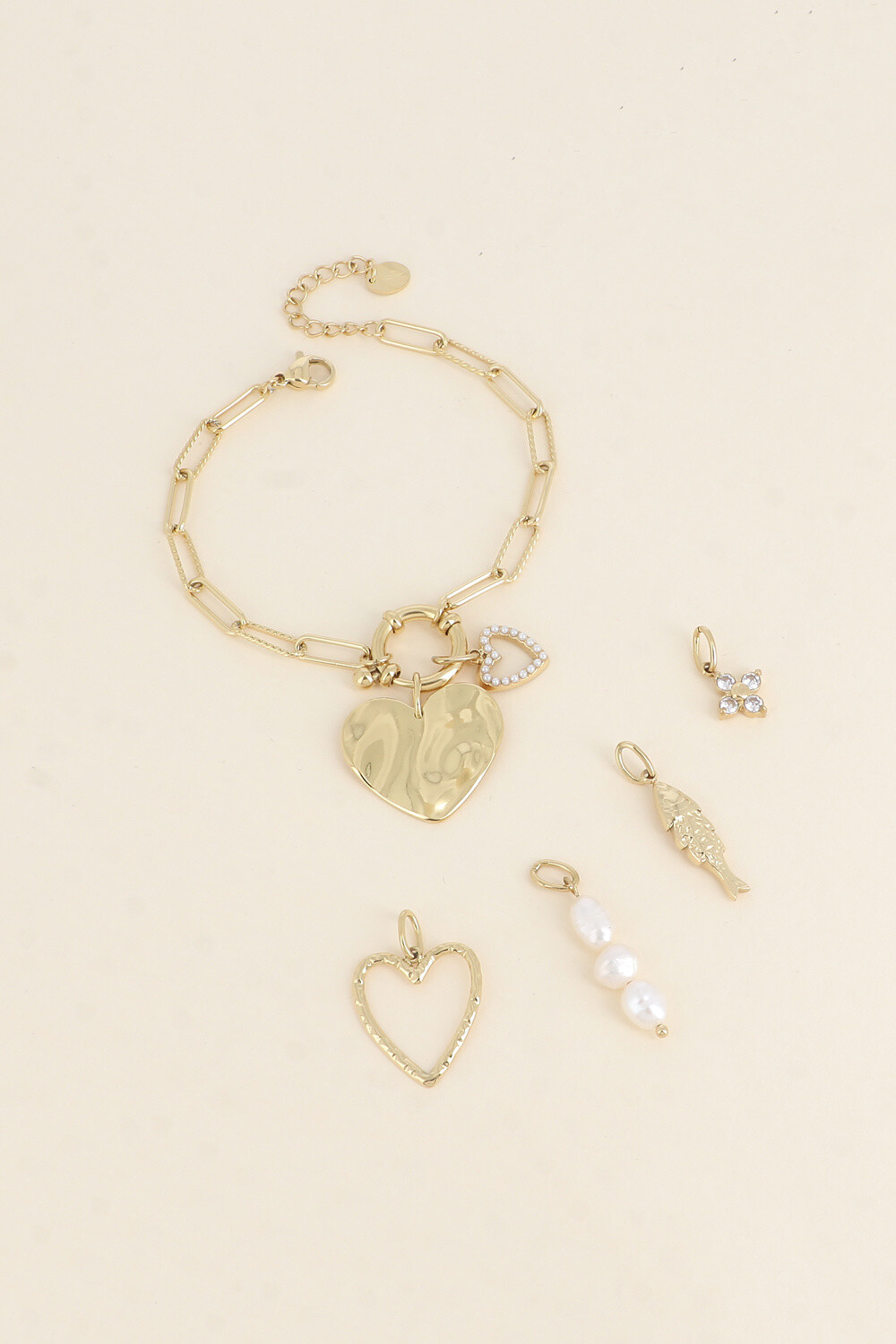 Wholesaler Bohm - Card with love bracelet and 6 pendants (hearts)