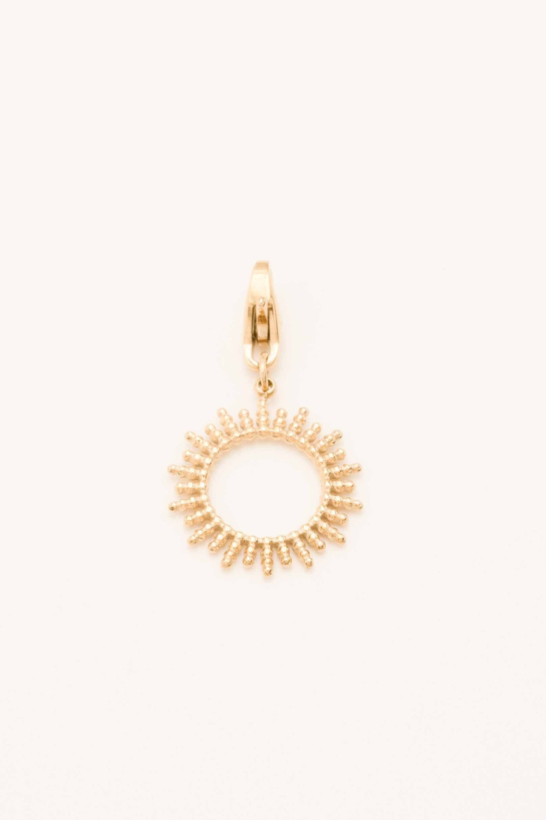 Mayorista Bohm - Amuleto Flamy - colgante de sol calado
