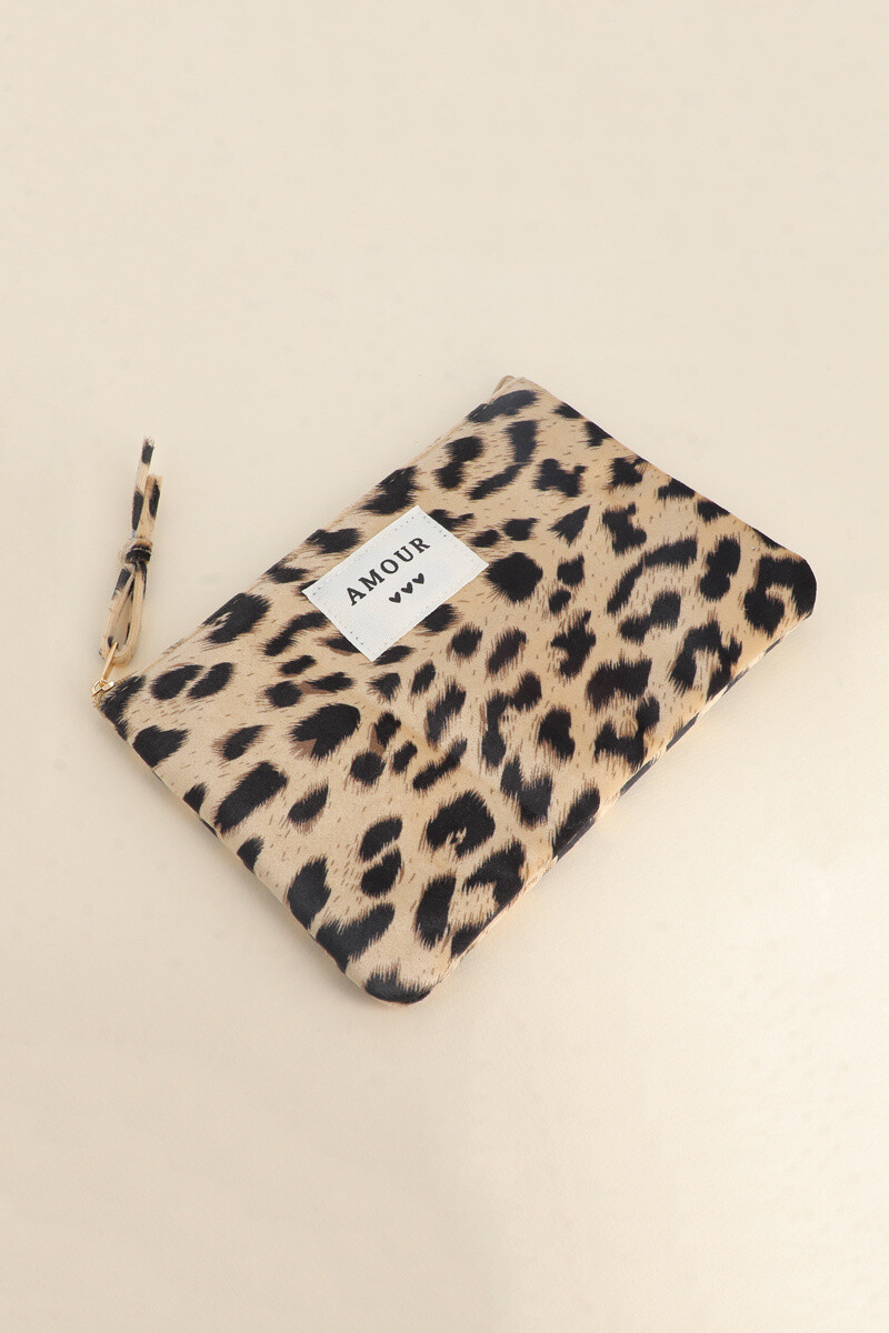 Mayorista Bohm - Estuche canalé - LOVE y corazón, estampado leopardo