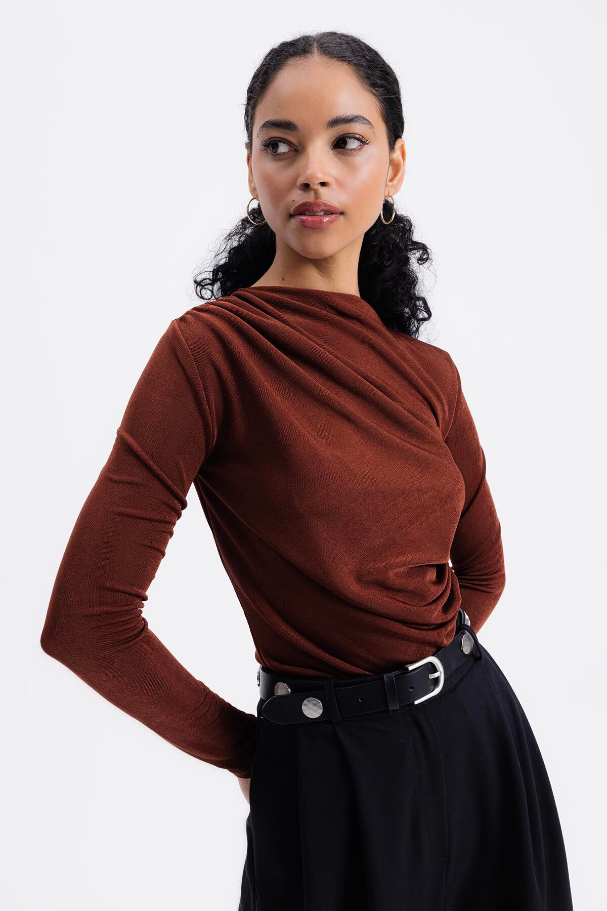 Grossiste BSL - Blouse drapée à col bateau - BSL