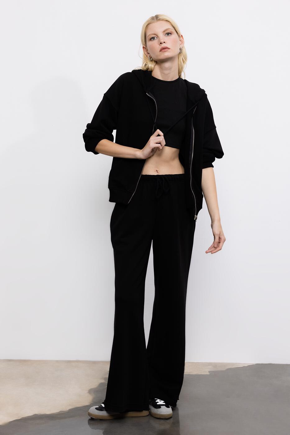 Grossista BSL - Set di pantaloni dritti con vita normale e felpa con cappuccio oversize - BSL