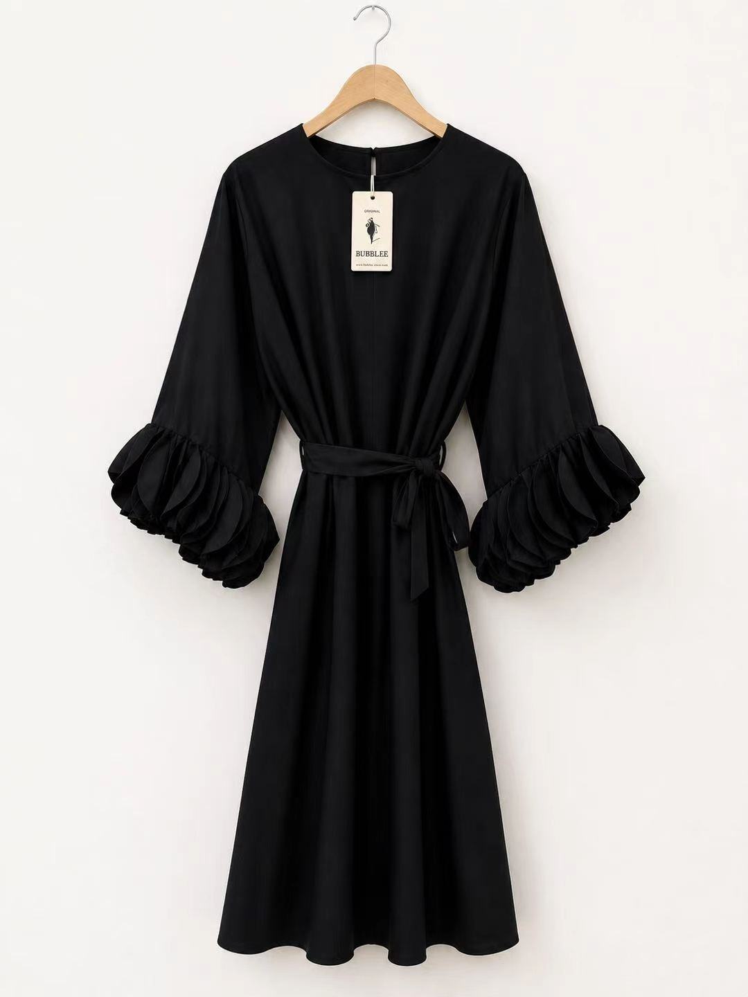 Wholesaler Bubblee - Plus size women's long dress with round neck, puff sleeves, and belt (11386)