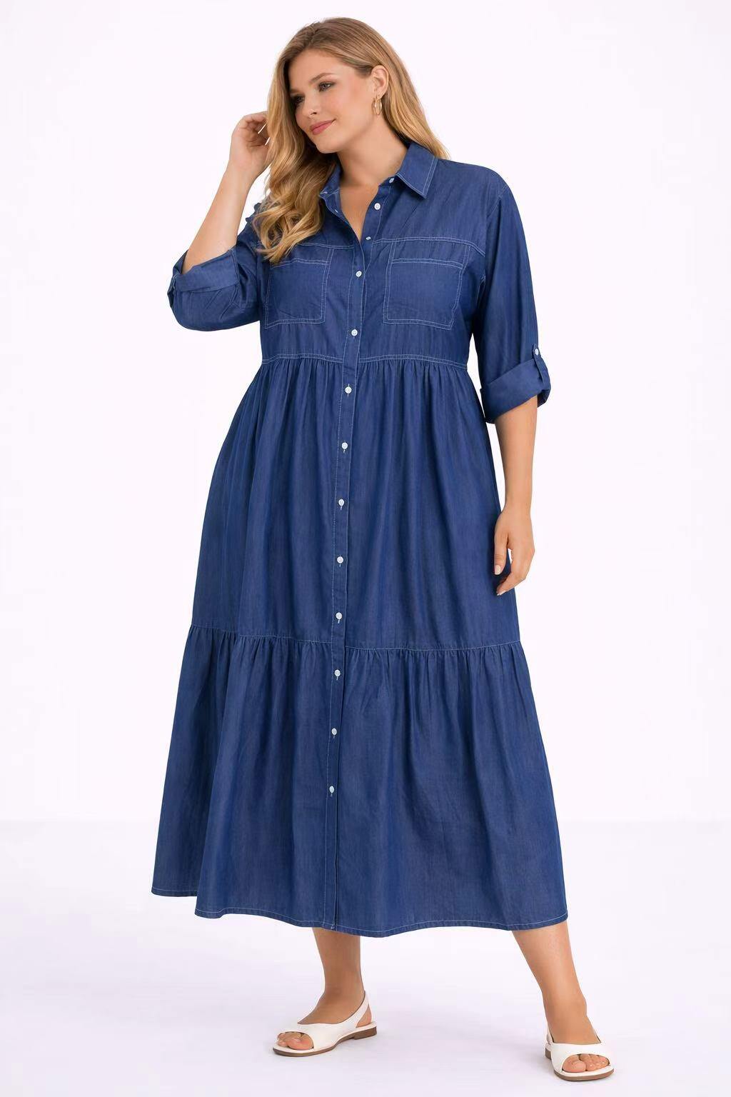 Robe avec poche carré et surpiqûre.