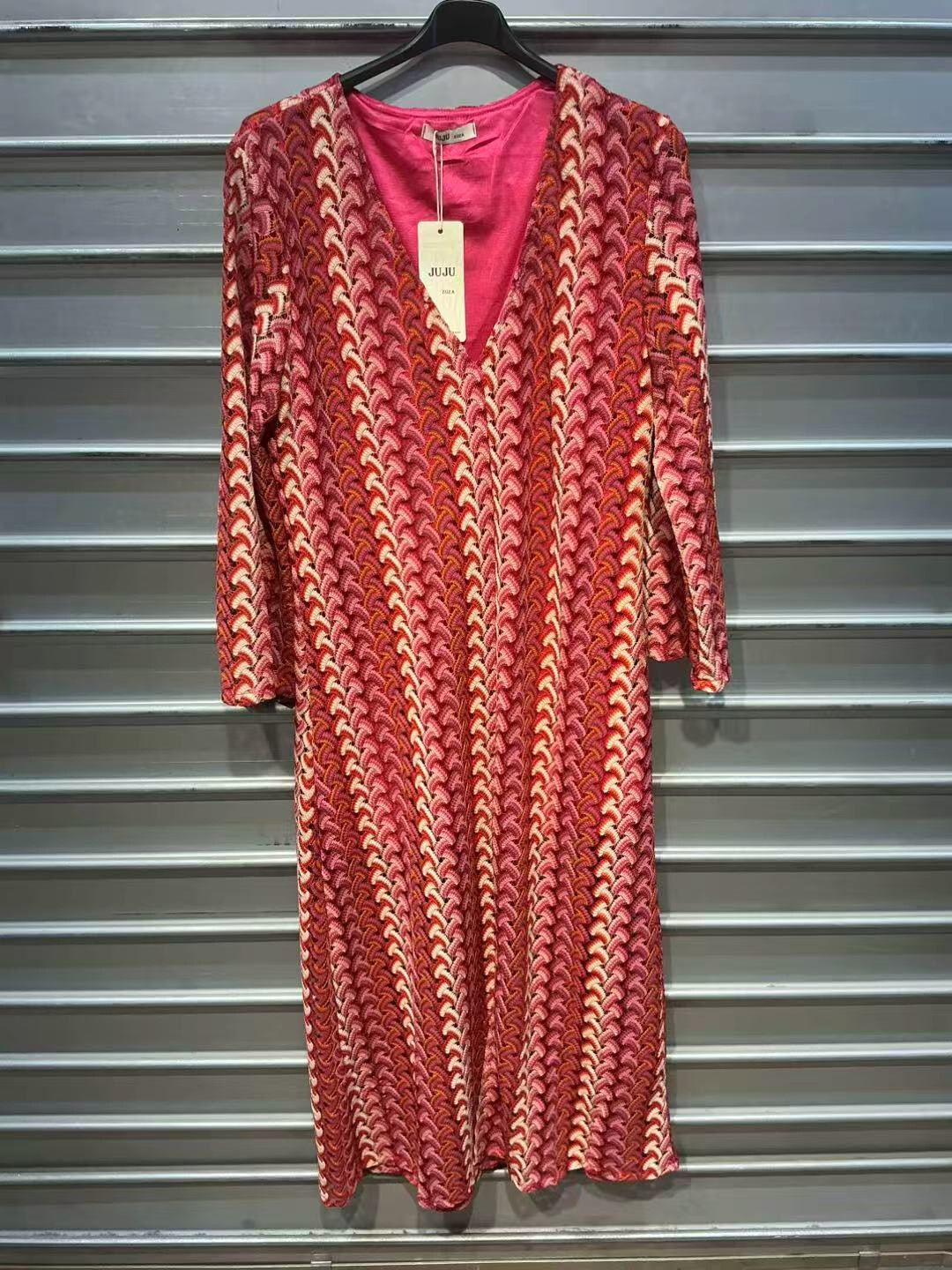robe col v  avec doublure.