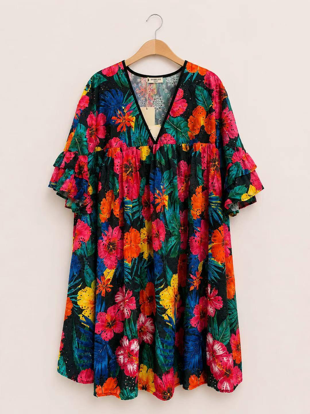Wholesaler Bubblee - Women's Plus Size Long Tunic with Tropical Floral Print and V-Neck (11509)