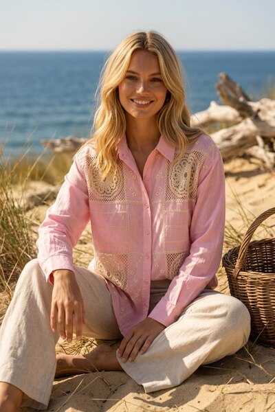 Grossista By Clara - Camicia patchwork ricamata Grossista By Clara - Camicia patchwork ricamata