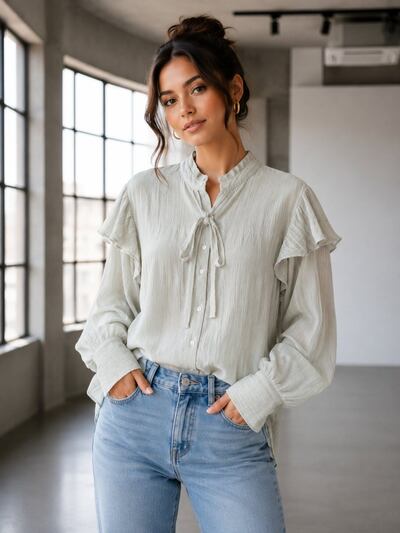 Grossista By Clara - Camicia Donna a Maniche Lunghe con Volant Grossista By Clara - Camicia Donna a Maniche Lunghe con Volant