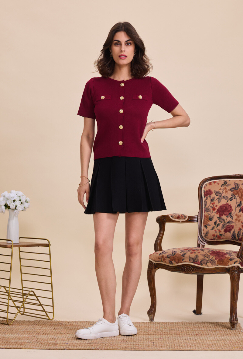 Großhändler By Clara - Elegante Strickjacke in kurzem Soron -Netz mit goldenen Knöpfen