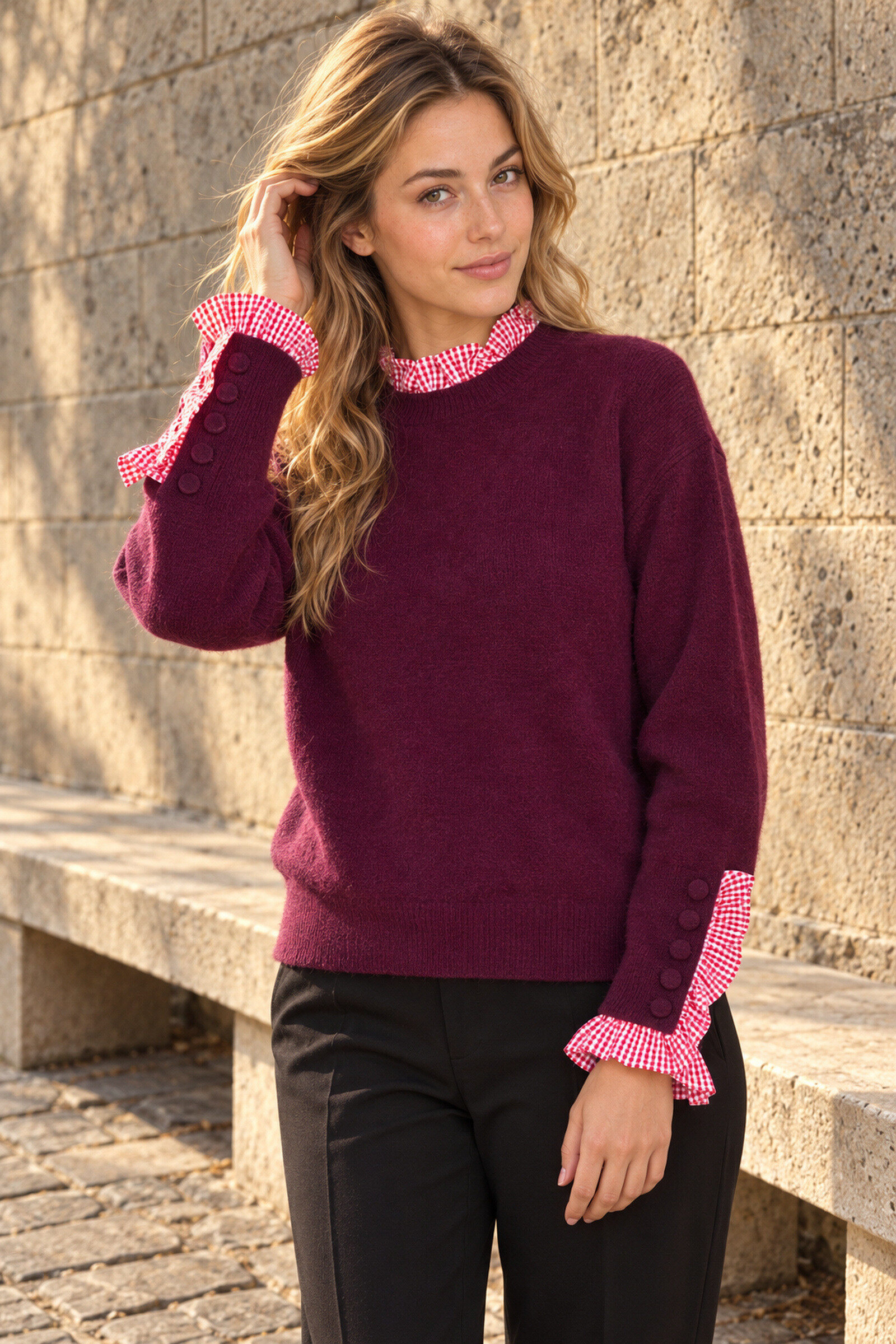 Großhändler By Clara - Pullover mit Rüschen und Vichy-Karo-Details