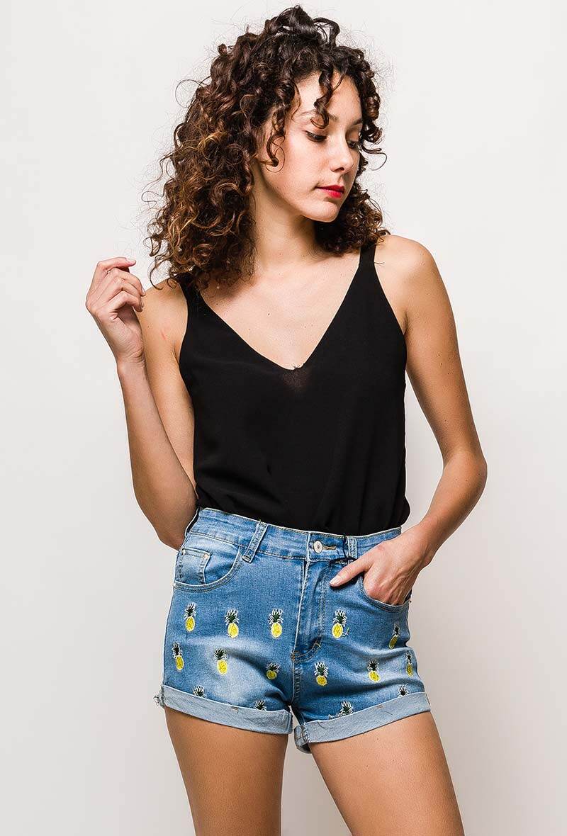 Mayorista By Clara - Shorts vaqueros con bordado de piñas