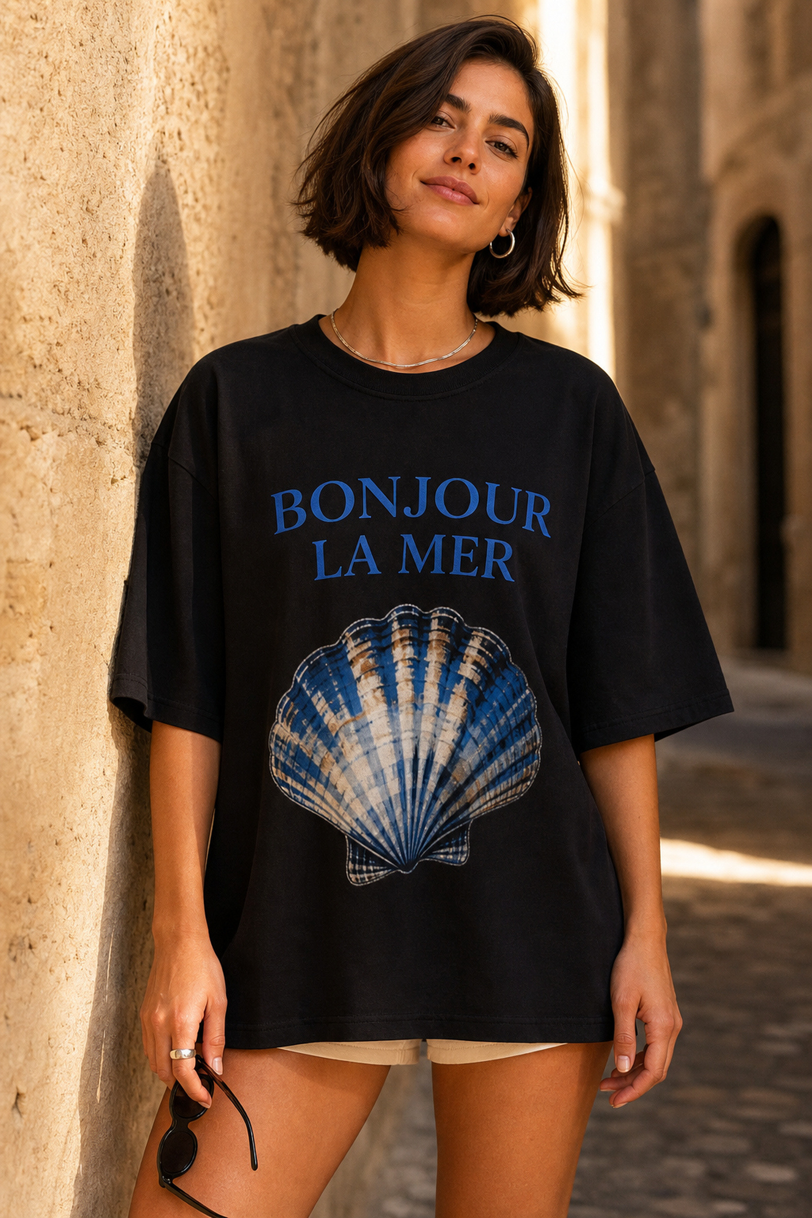 Grossista By Clara - T-shirt ampia con stampa a conchiglia