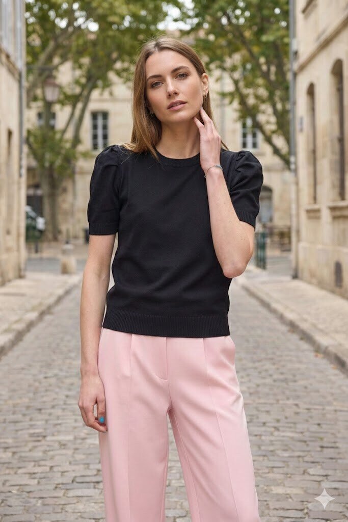 Wholesaler By Clara - Chic top with puff sleeves