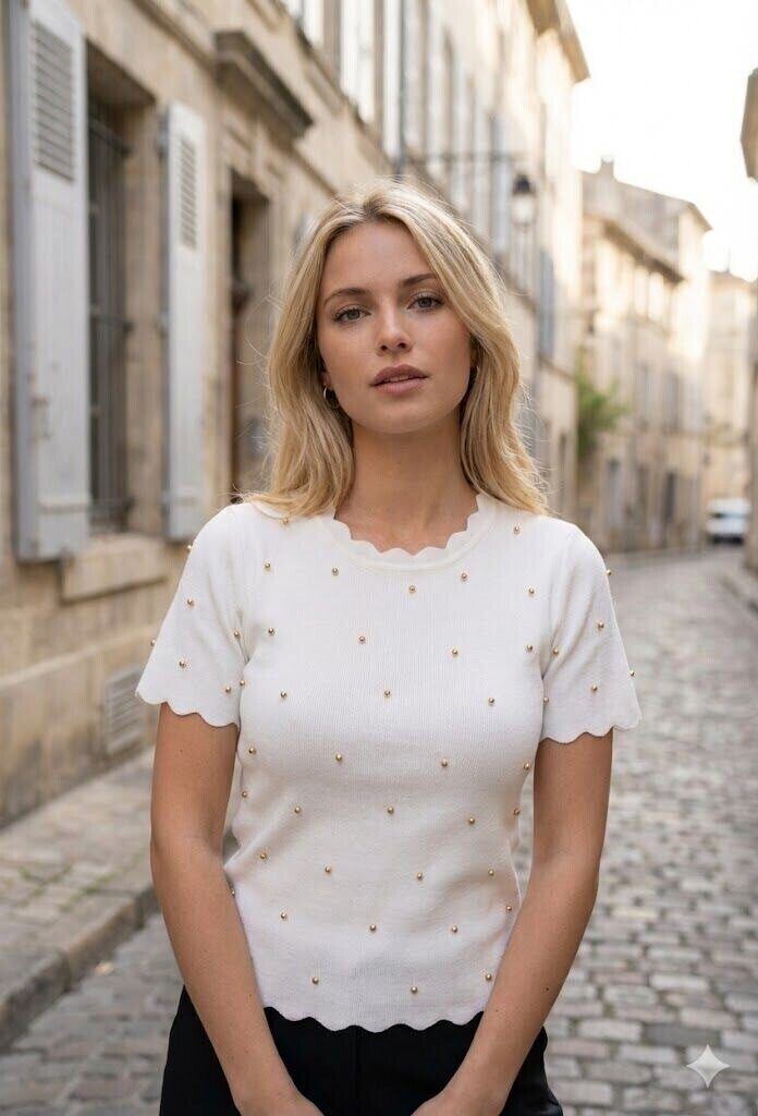 Wholesaler By Clara - Knit top with pearl details and scalloped collar