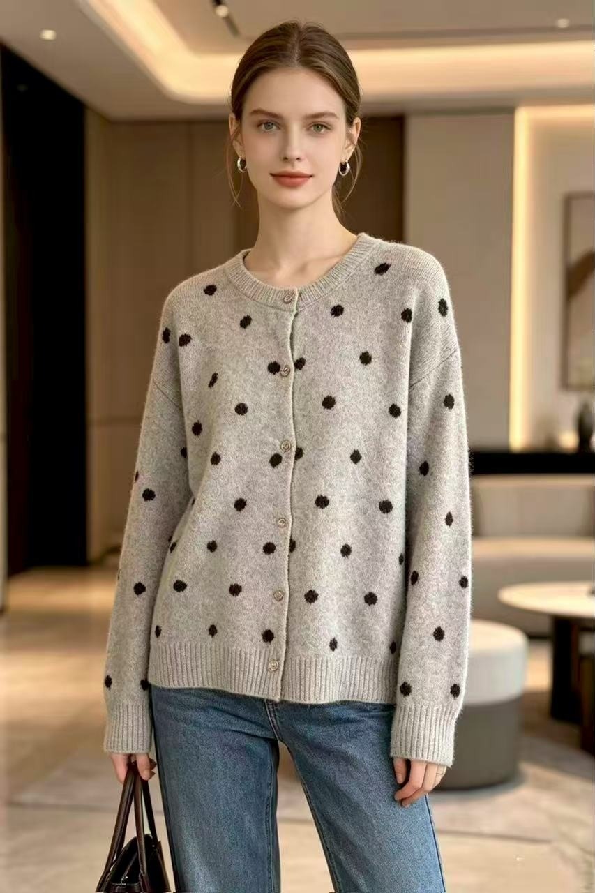 Wholesaler By-L studio - Round neck wool cardigan