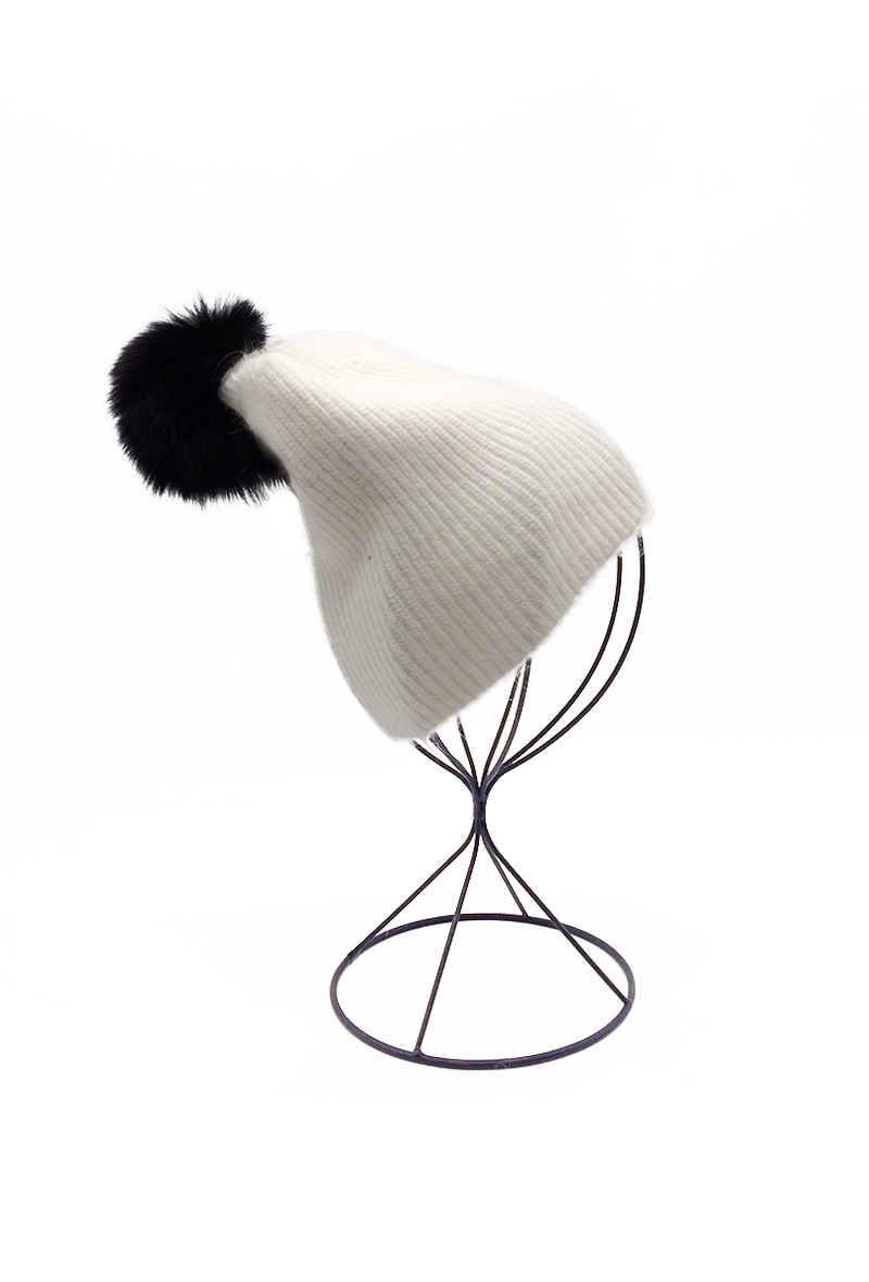 Großhändler By Oceane - GESTRICKTE MÜTZE MIT PELZBOMMEL