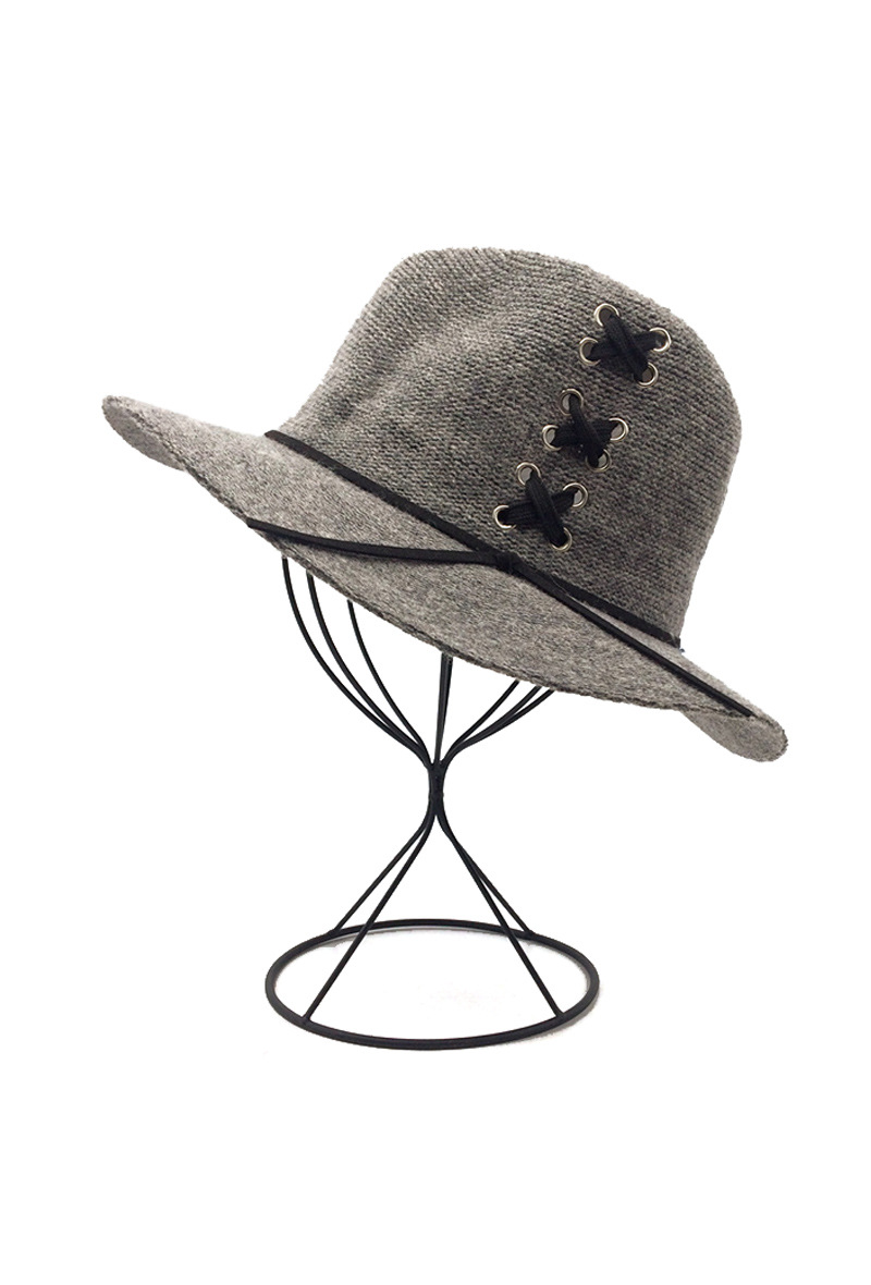 Grossiste By Oceane - CHAPEAU DE COW-BOY EN LAINE AVEC LACET DÉCO SUR LE CÔTÉ