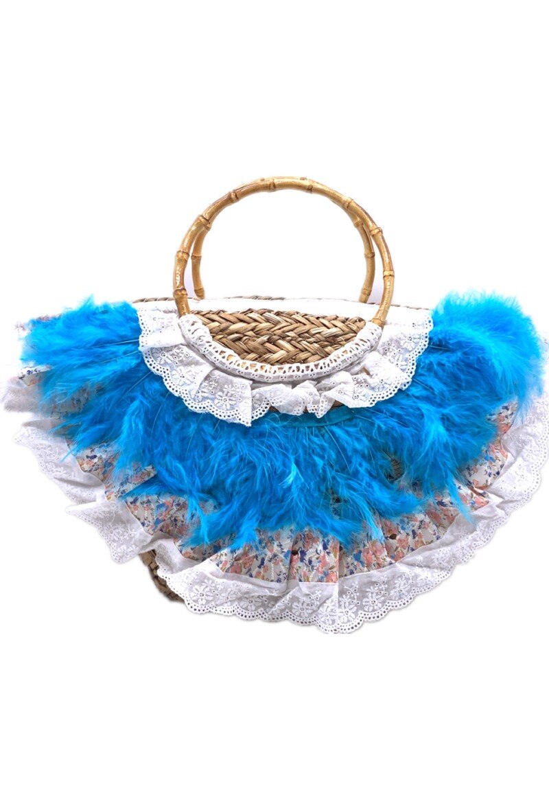 Grossiste By Oceane - SAC DE PLAGE FAIT MAIN RECOUVERT DE DENTELLE ET DE PLUMES BLEUES