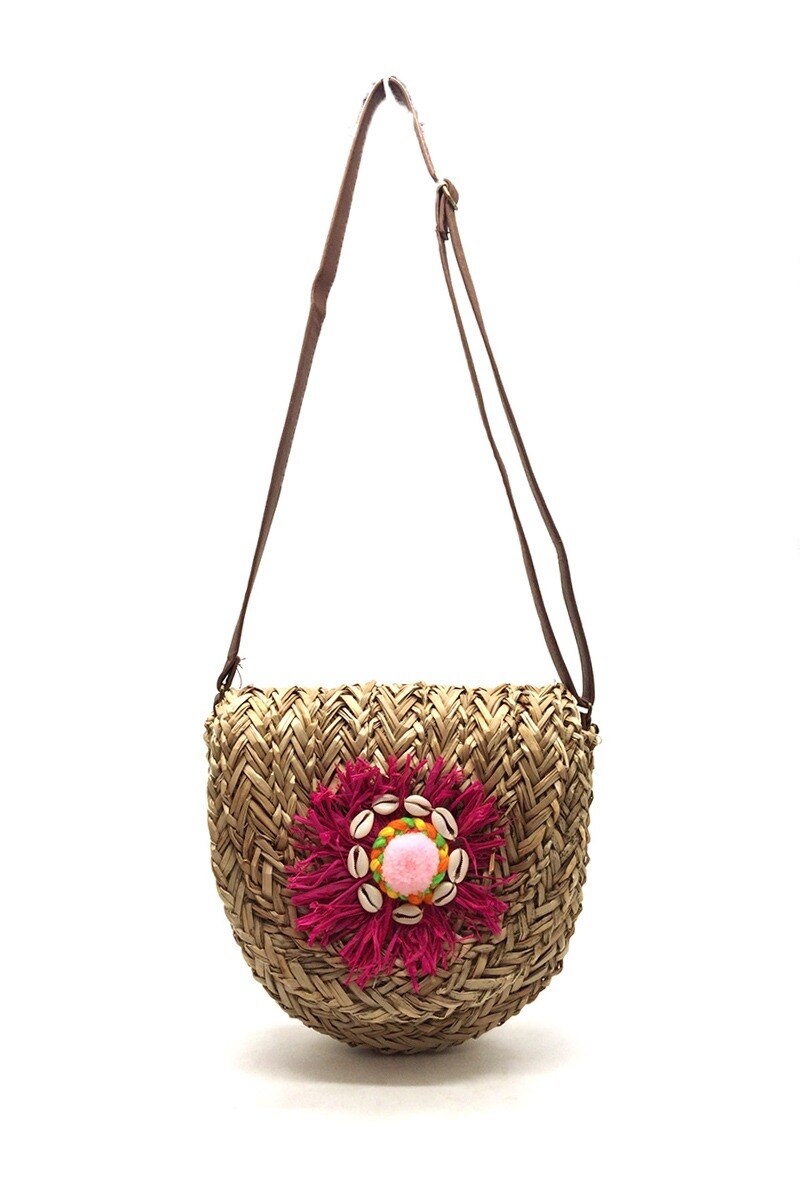 Wholesaler By Oceane - HAND WEAVED HANDBAG WITH SEASHELLS & POMPON DECO