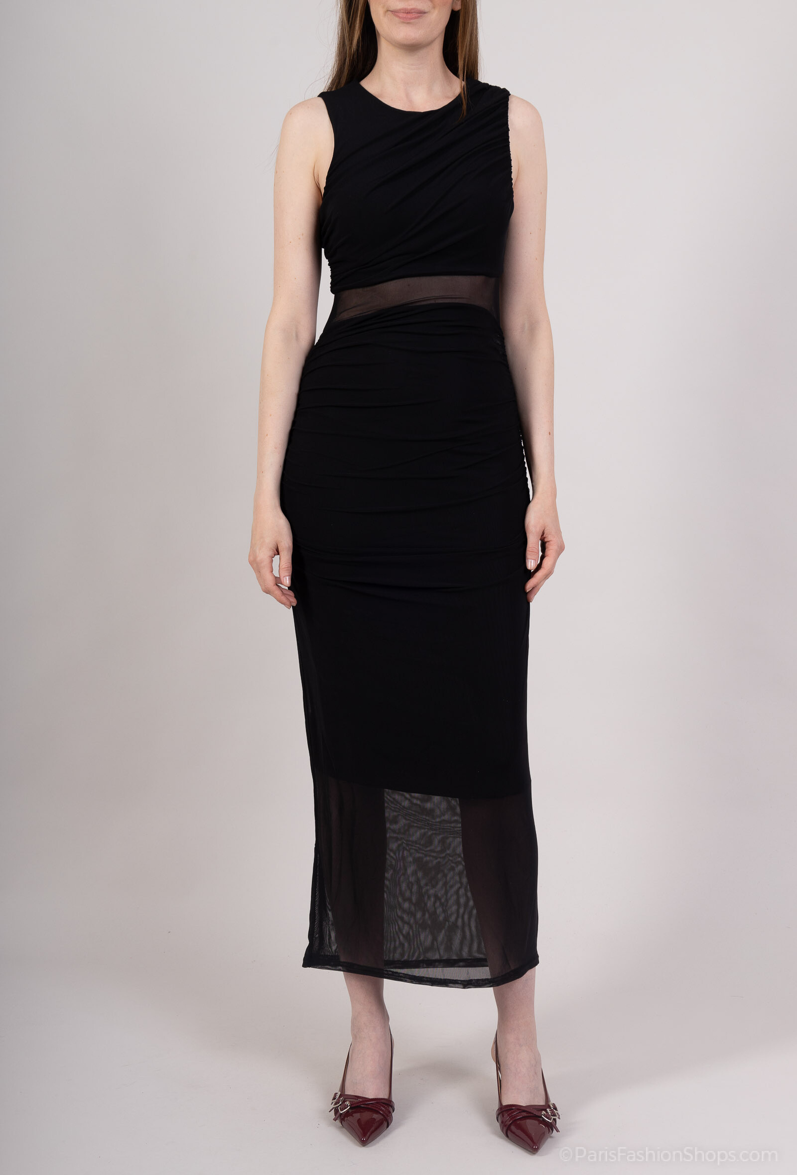Robe sans manche élégante, idéale pour le printemps/été, en polyester (65%), viscose (30%) et élasthanne (5%), conçue en Chine. Parfaite pour toute occasion.
