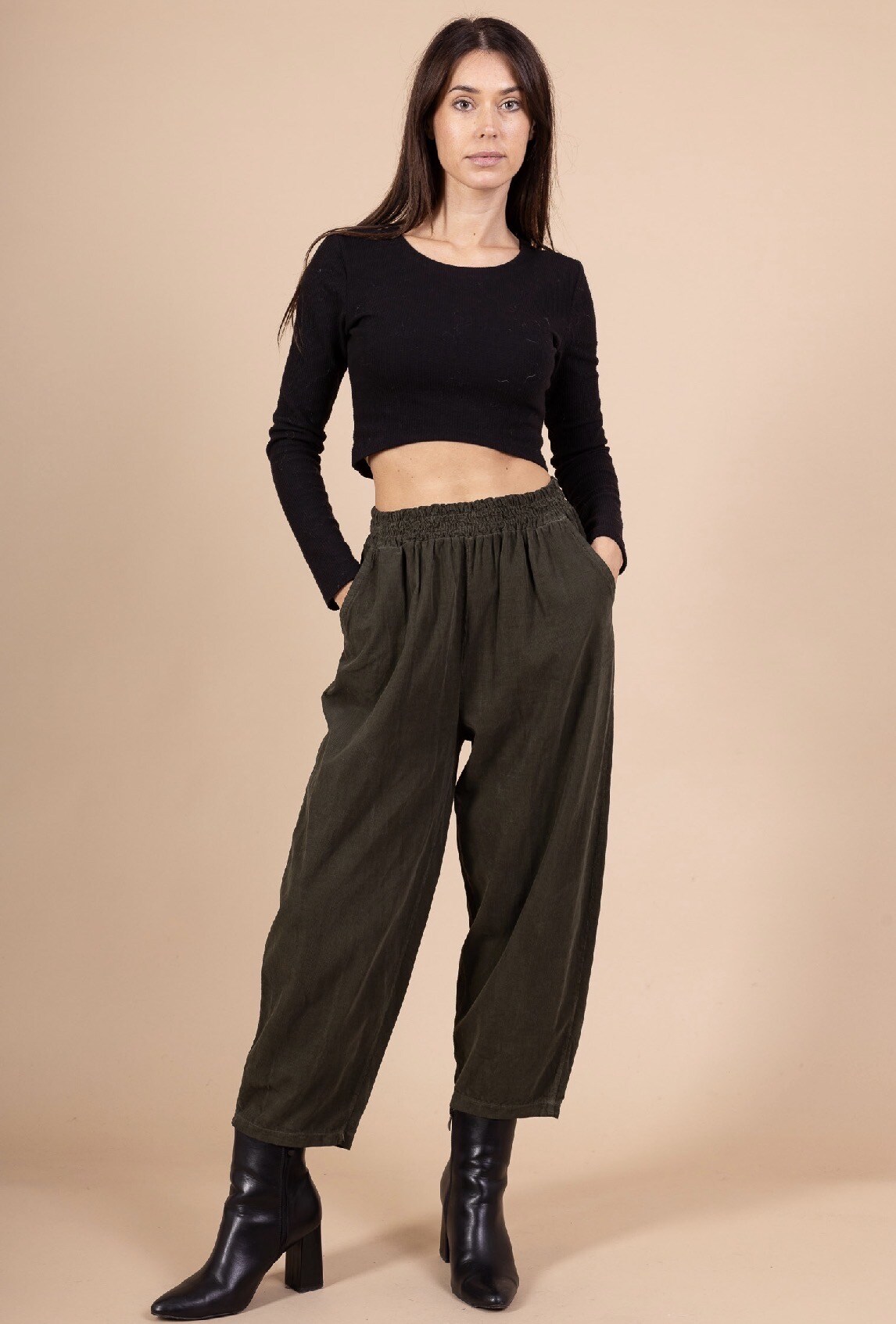 Mayorista C'Belle - Pantalones de pana con 2 bolsillos frontales