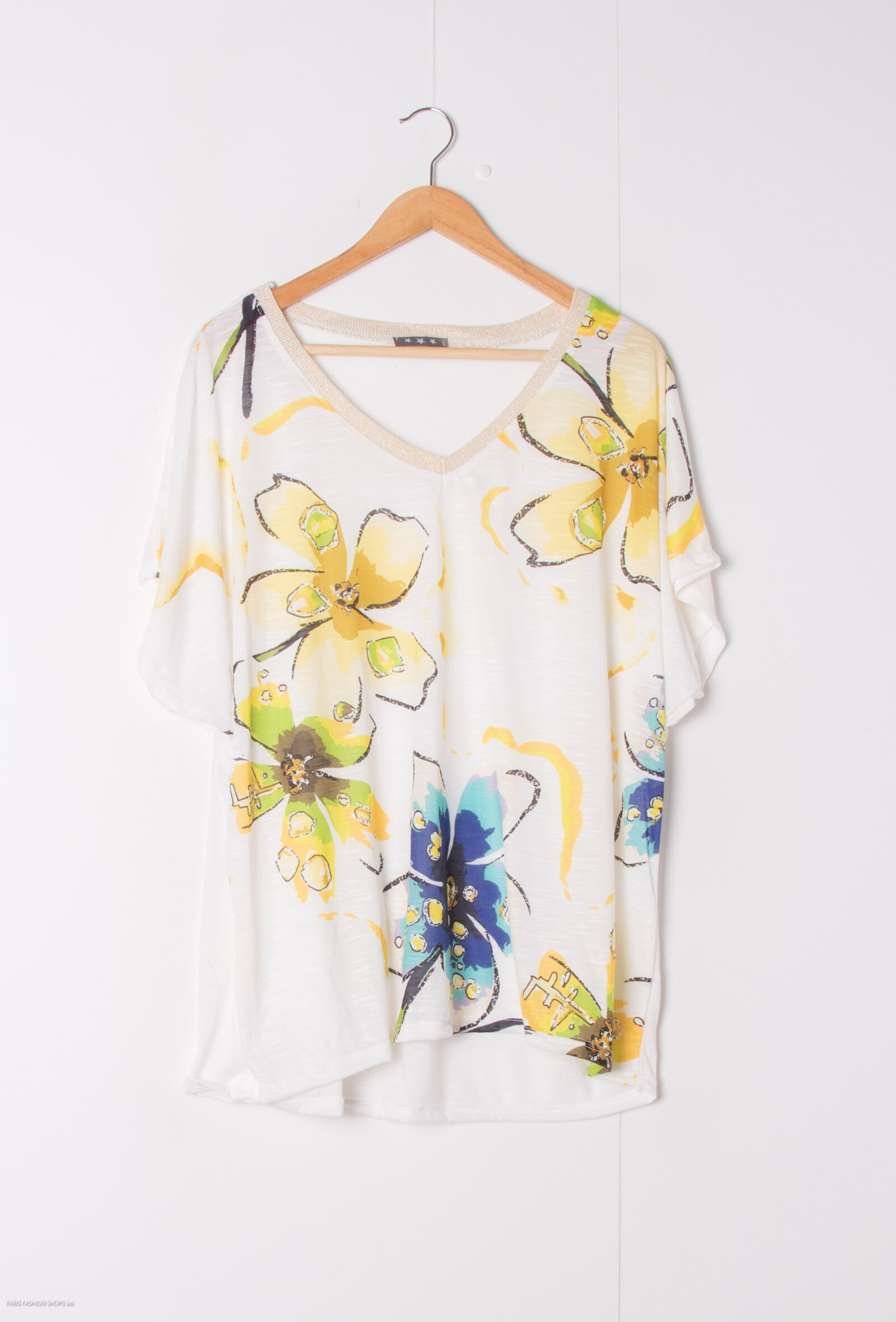 Wholesaler C'Belle - V-Flower Print T-SHIRT V-neck