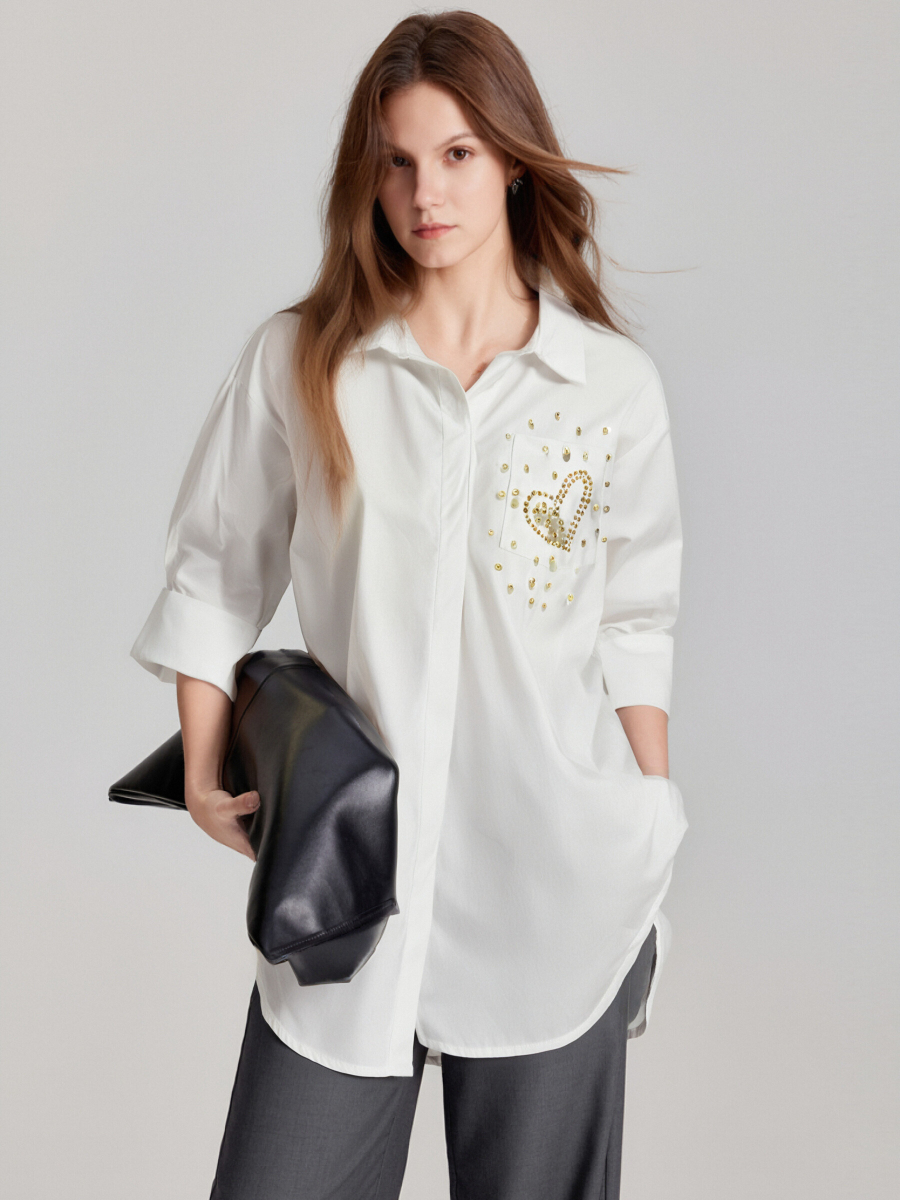 Wholesaler C.CONSTANTIA - Button and pearl shirt