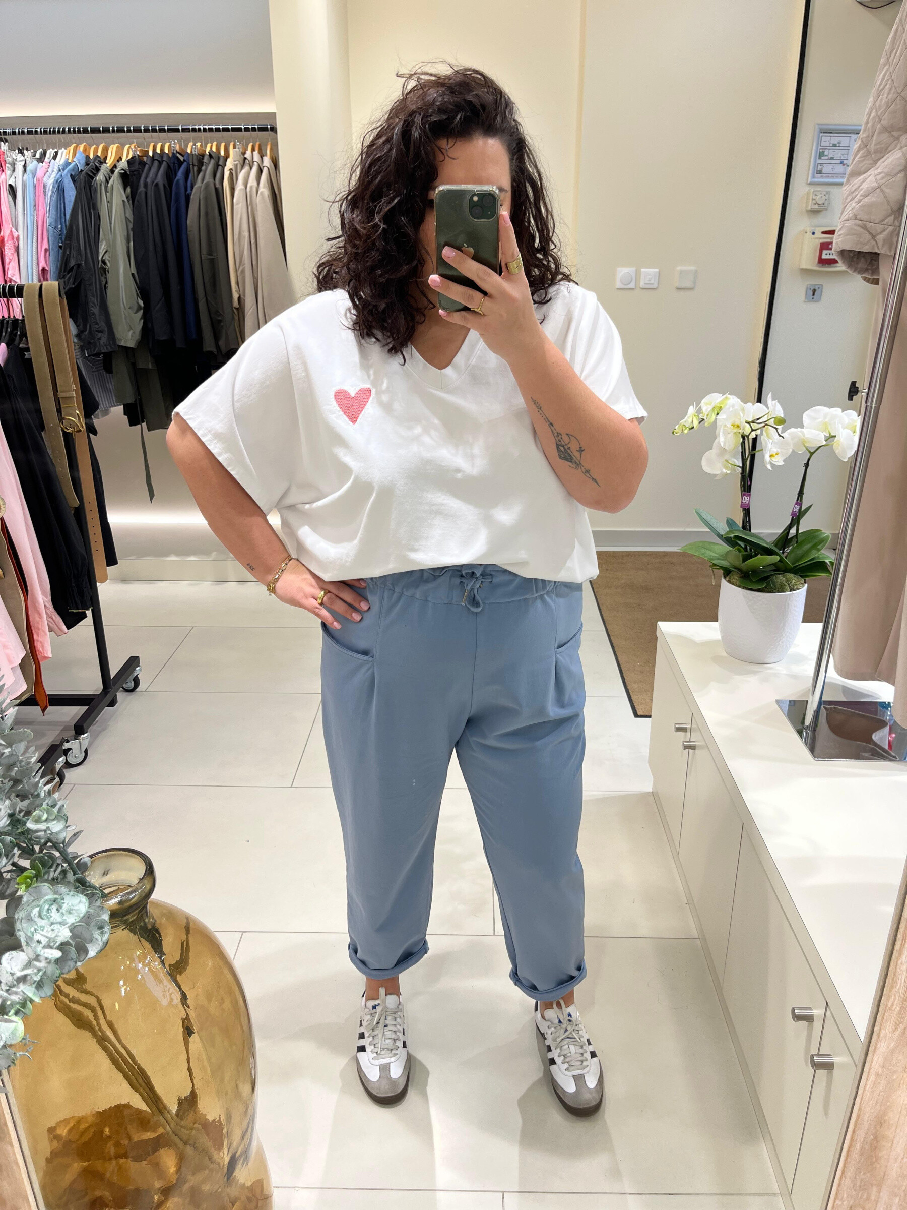 Großhändler C'MELODIE - Große Größe - Lässige Hose mit Taschen