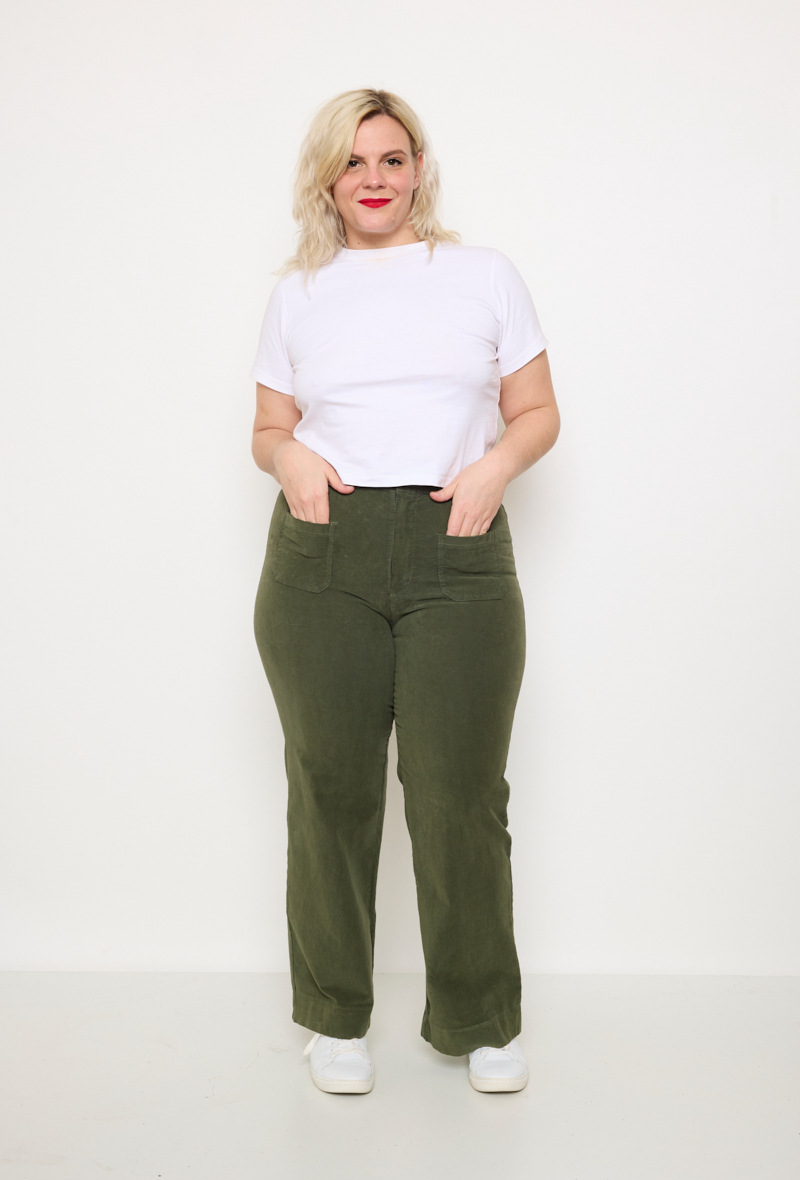 Großhändler C'MELODIE - Große Größen - Weite Cordhosen