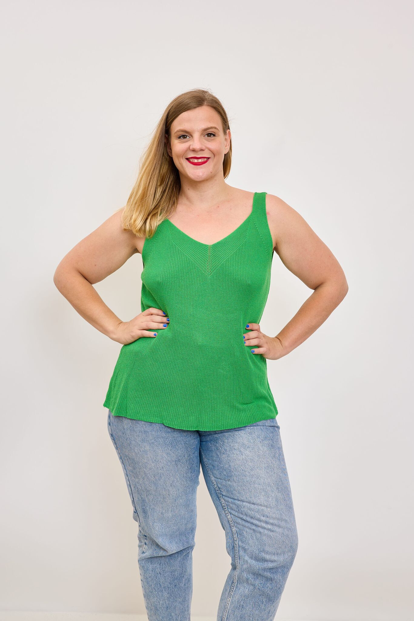 Wholesaler C'MELODIE - Sleeveless knit sweater