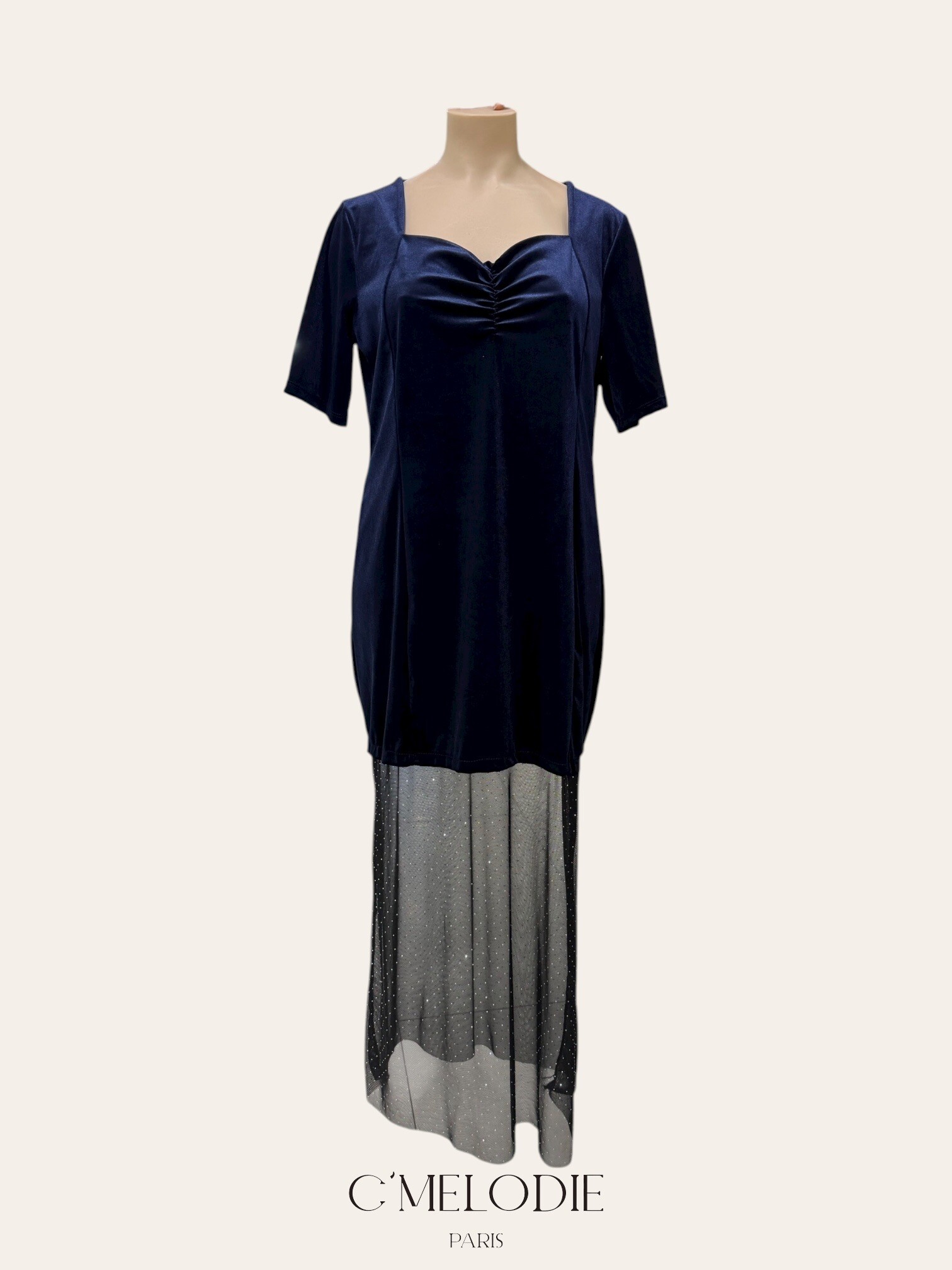 Grande Taille - Robe Élégante à Manches Courtes | Paris Fashion Shops