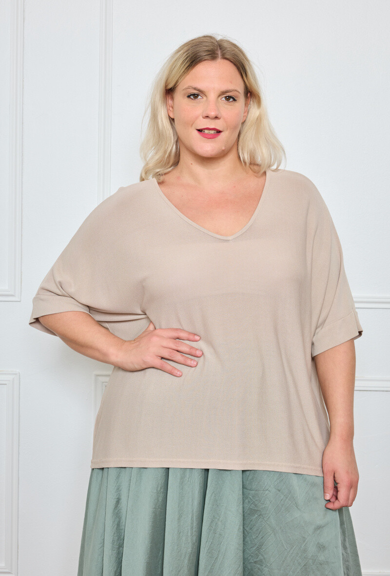 Wholesaler C'MELODIE - Large size T-shirt with V-neck