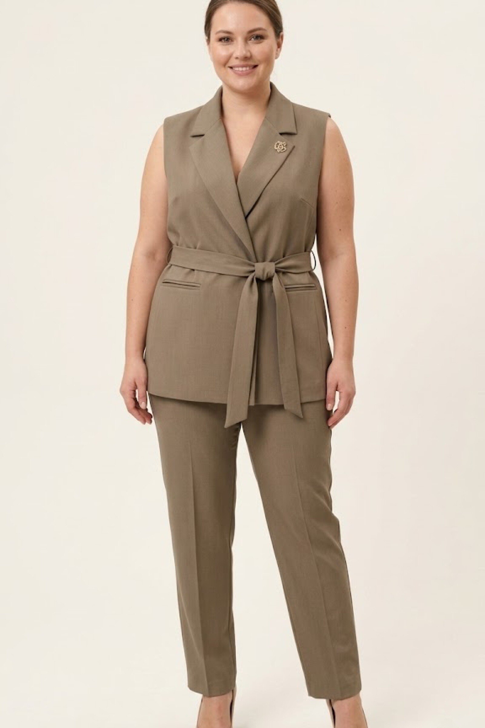 Grossista C'MELODIE - Taglia Grande - Blazer Senza Maniche con Cintura
